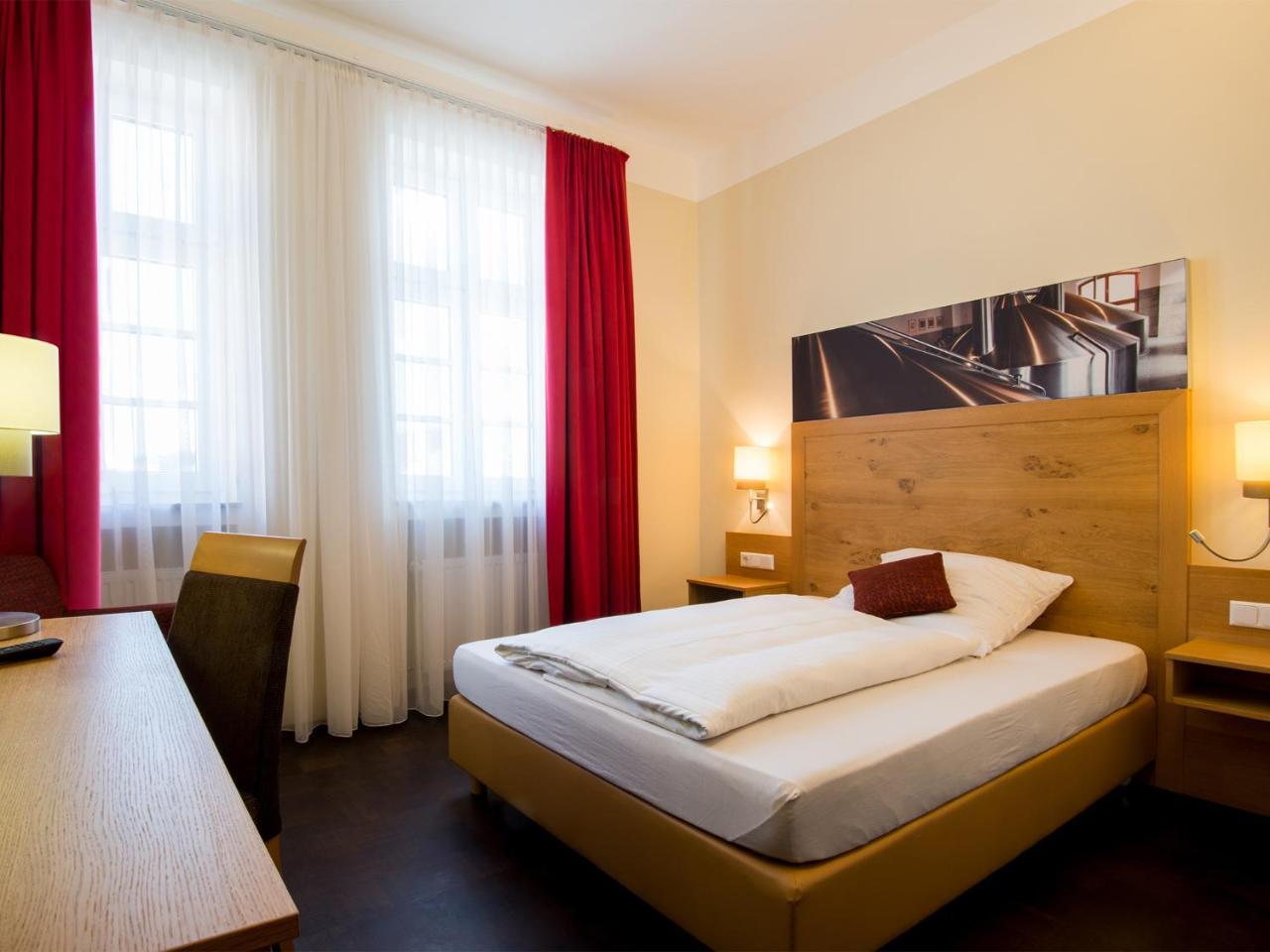 Hotel Brauereigasthof Amberger Kosching Buitenkant foto