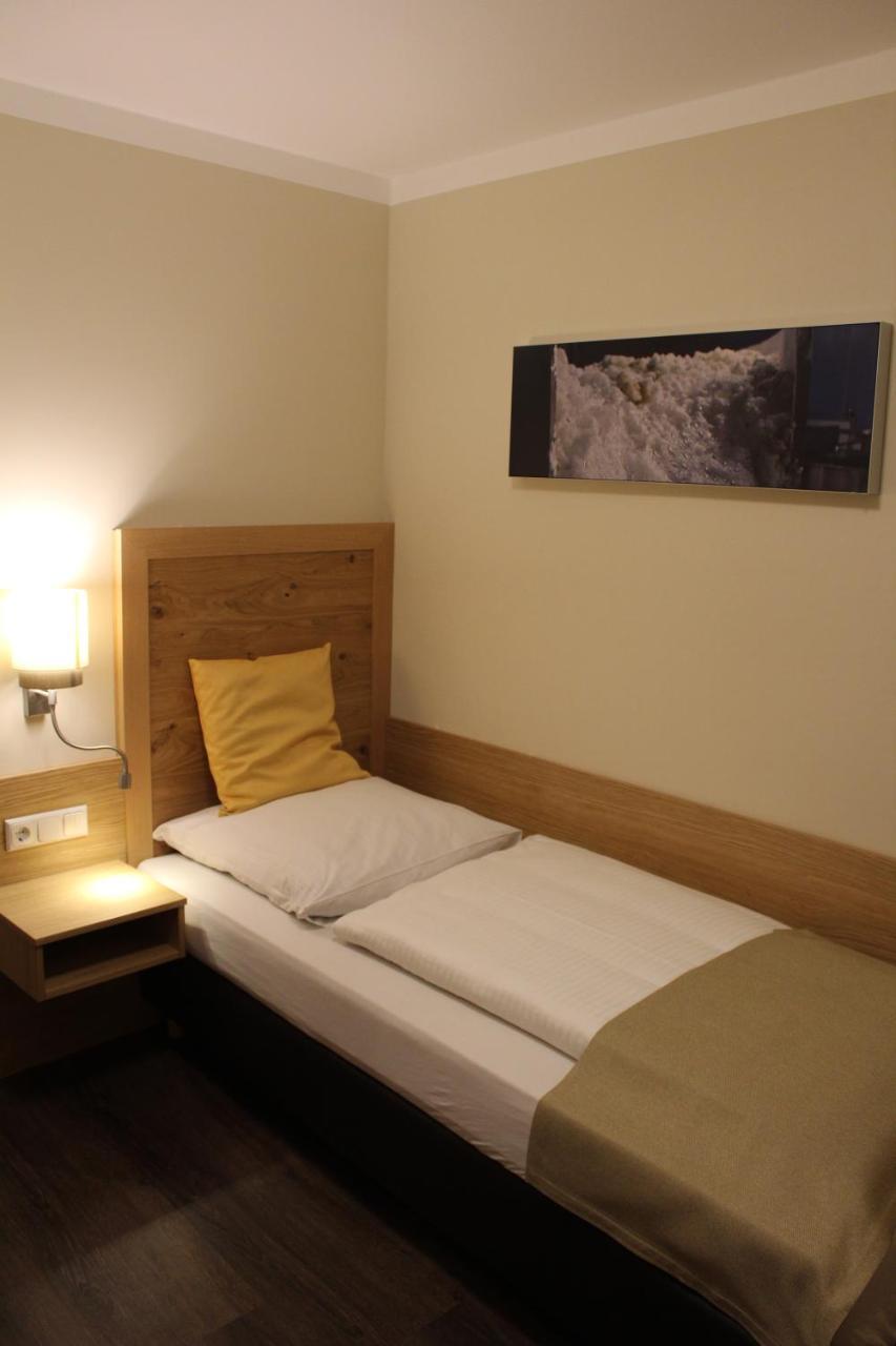 Hotel Brauereigasthof Amberger Kosching Buitenkant foto